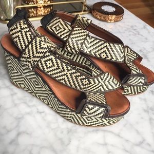 Lucky Brand Platform Sandals